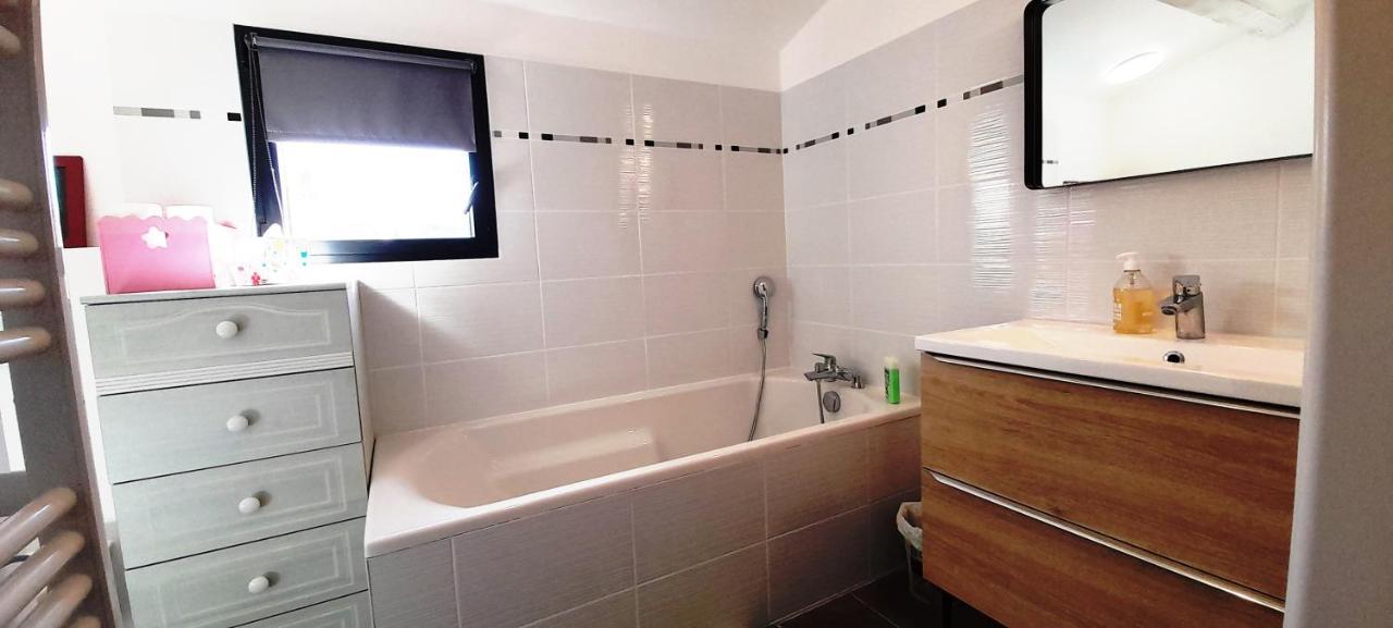 Villa Sandrine, Confortable Et Cosy Proche D'Aix En Provence Meyrargues ภายนอก รูปภาพ